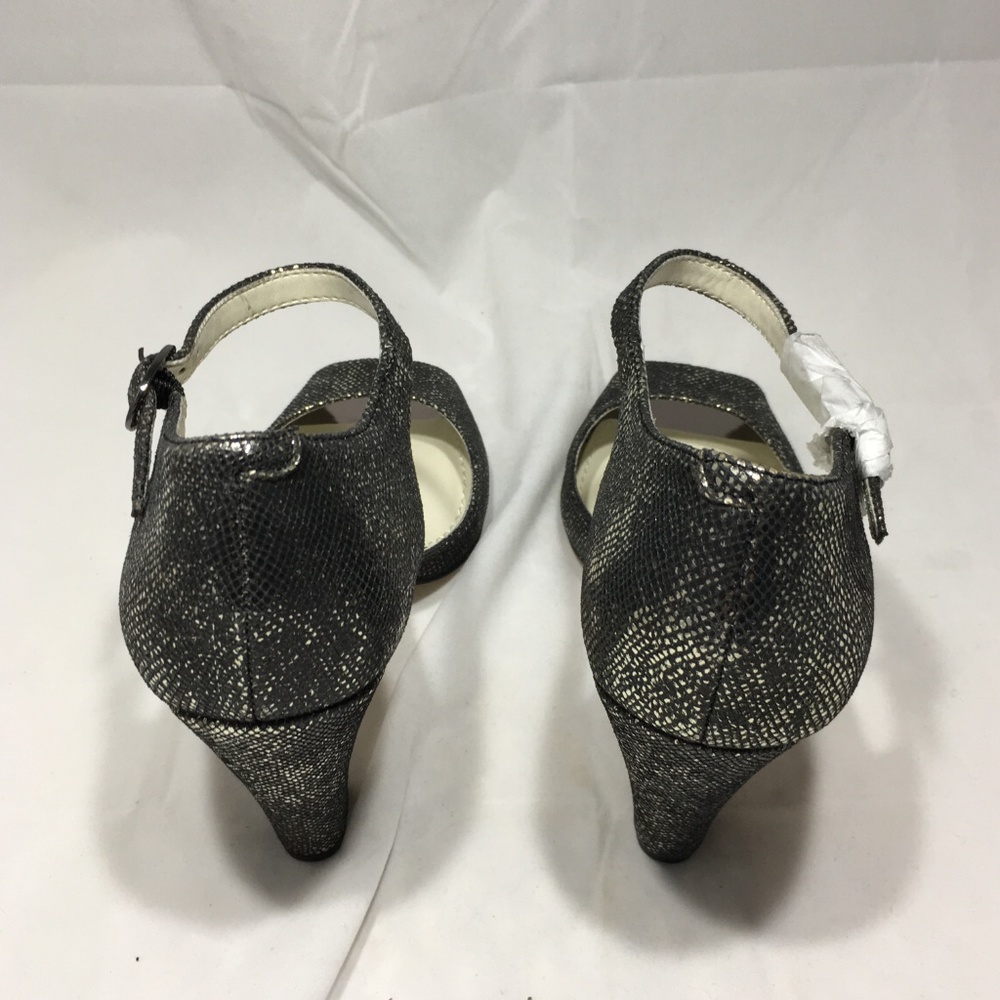 Anne Klein Women's Henrika Fabric Dress Pump - Picture 3 of 5